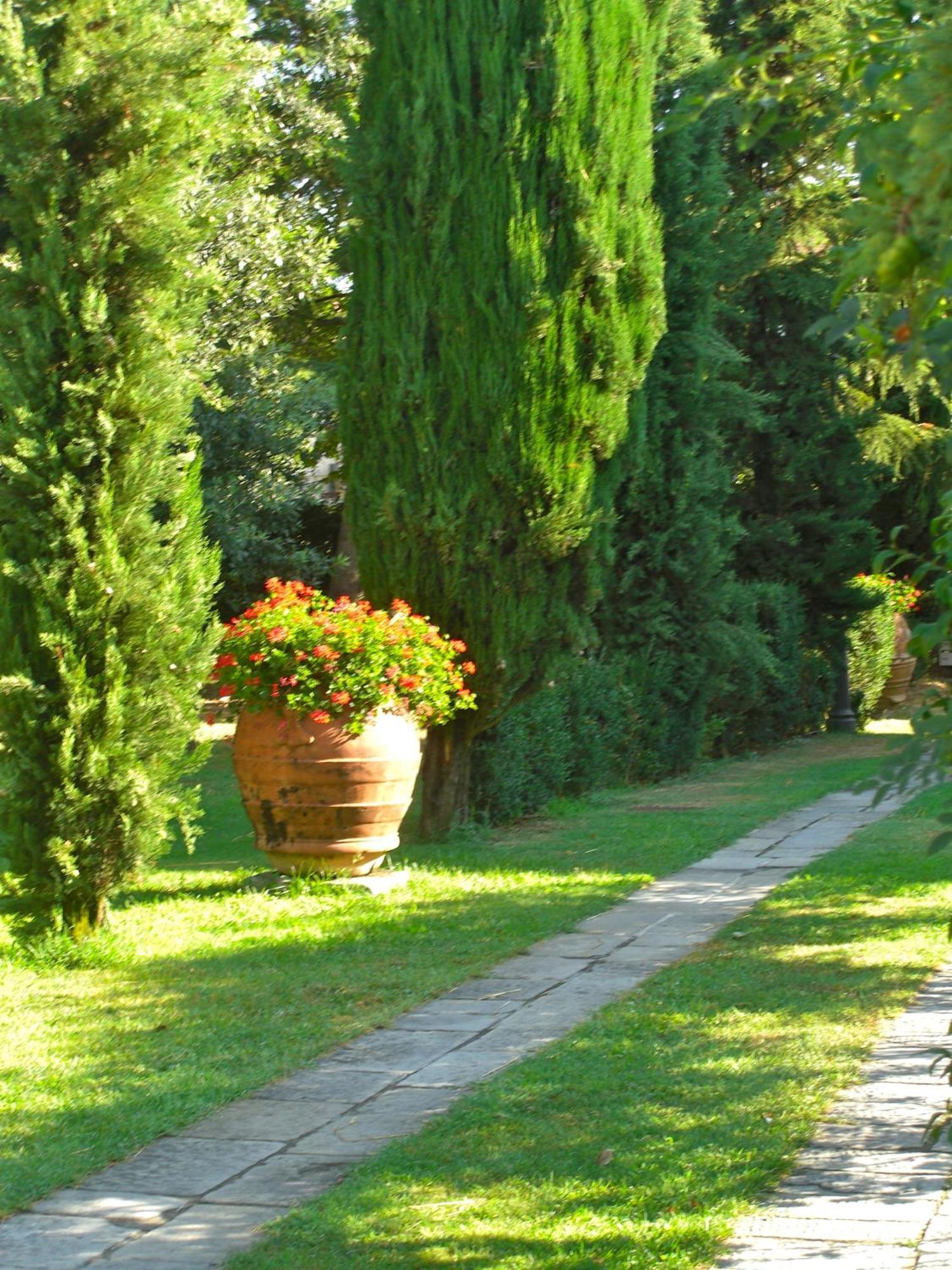 Гостевой дом Borgo Ai Lecci Orentano Экстерьер фото