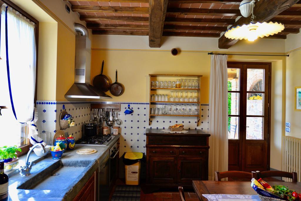 Гостевой дом Borgo Ai Lecci Orentano Экстерьер фото